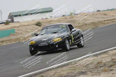 media/Jun-01-2025-CalClub SCCA (Sun) [[eae223c5dd]]/Group 5/Race (Front Straight)/